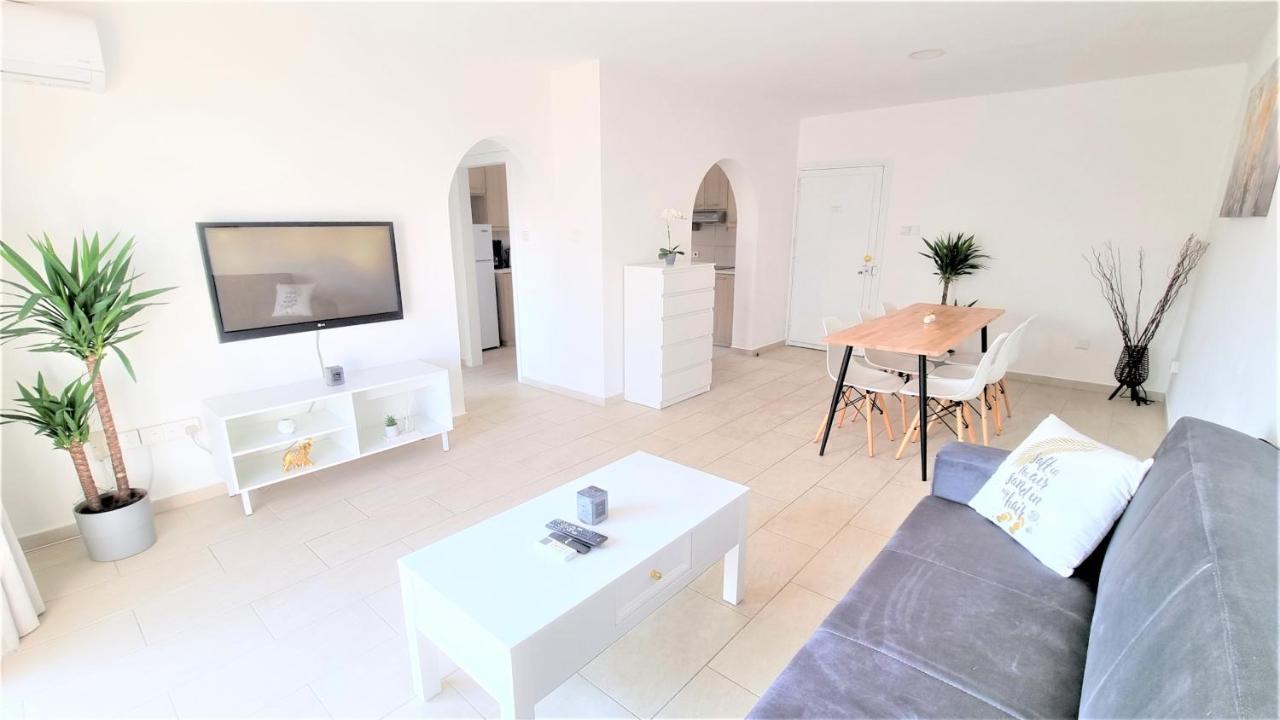Spacious Lightflooded 2Br Apt / Near Center & Harbour Λάρνακα Εξωτερικό φωτογραφία